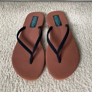 Brand New FLOJOS flip flop sandals